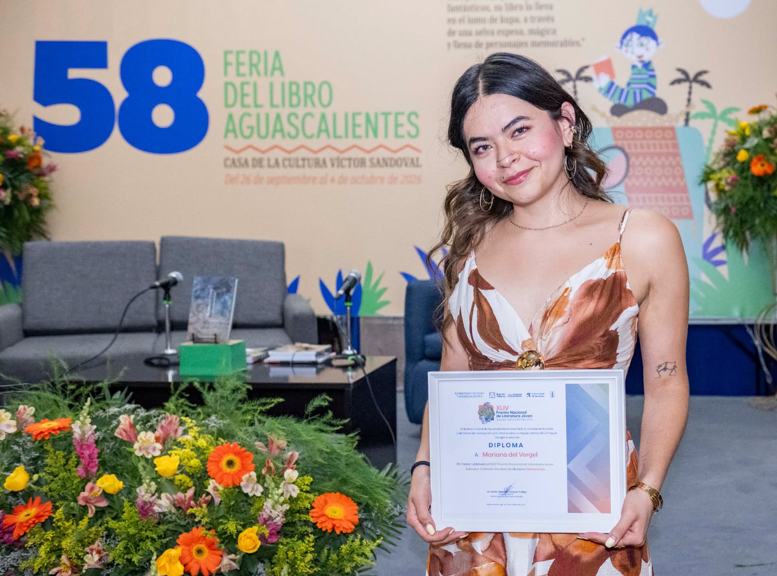 Imagen de la nota: Mariana del Vergel recibió el Premio Salvador Gallardo Dávalos por «Carbonarias» 📚